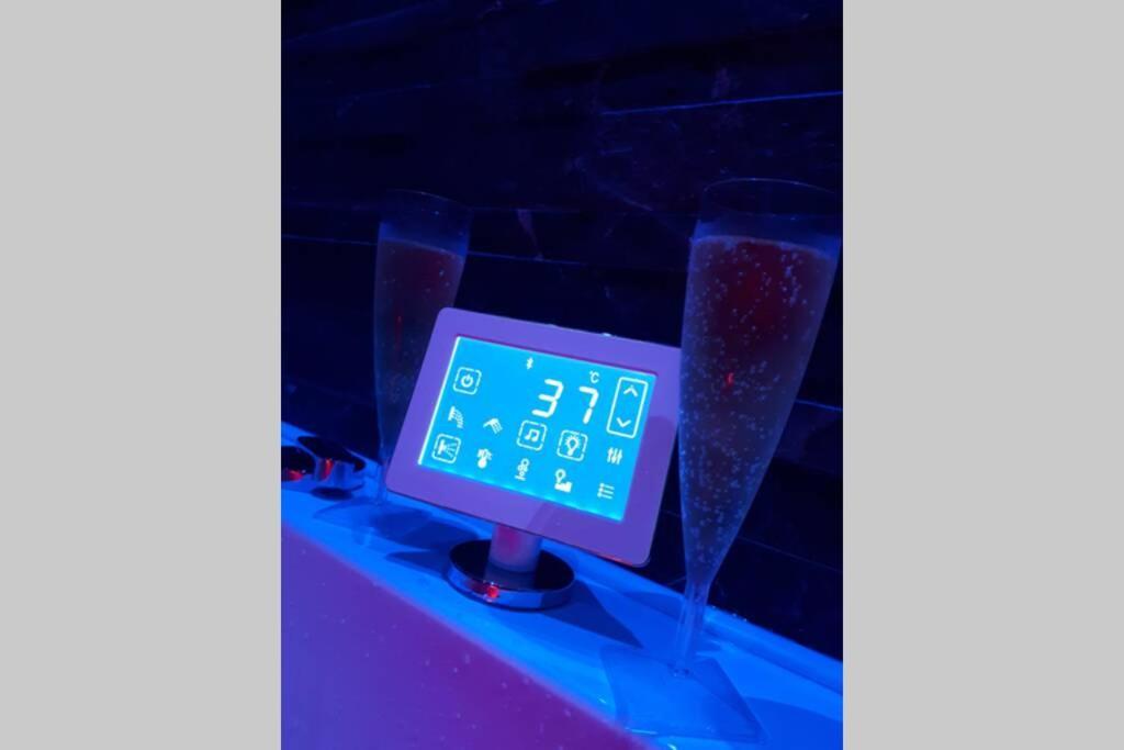 Spa Privatif Love Room, Le Hammam Et Bulles, Chez Nuits Chartraines Chartres Exteriér fotografie