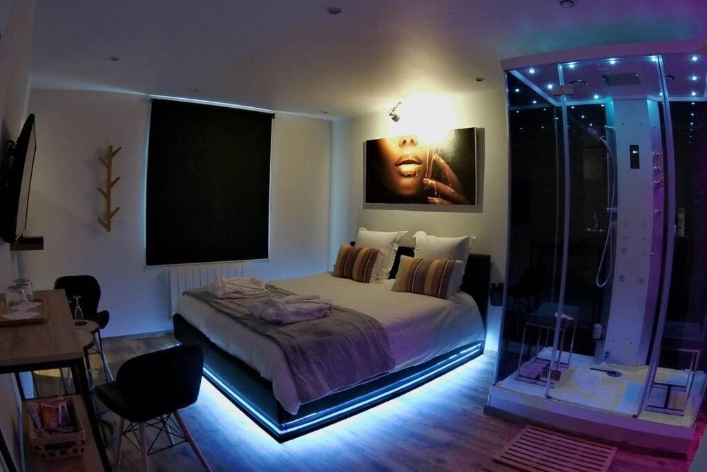 Spa Privatif Love Room, Le Hammam Et Bulles, Chez Nuits Chartraines Chartres Exteriér fotografie