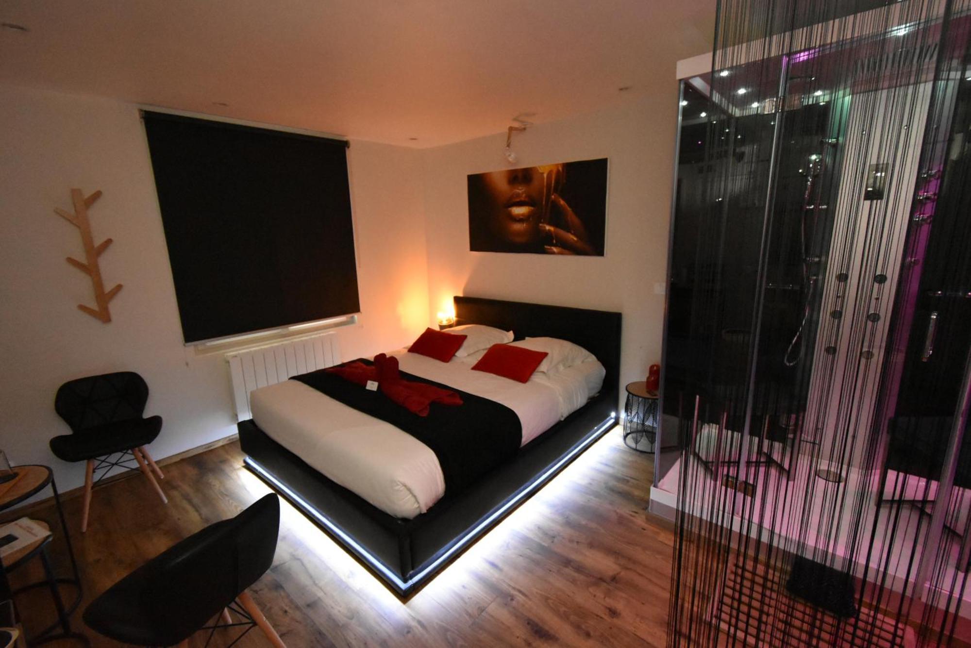 Spa Privatif Love Room, Le Hammam Et Bulles, Chez Nuits Chartraines Chartres Exteriér fotografie