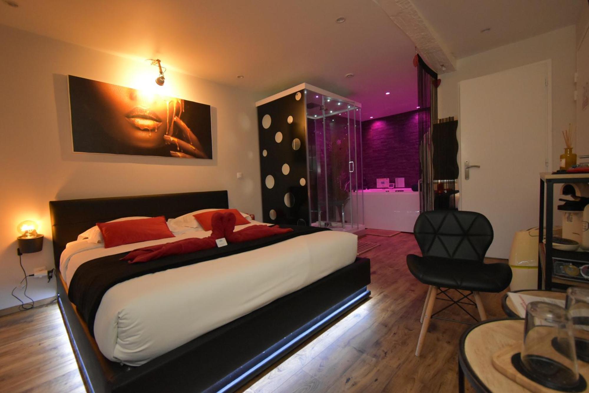 Spa Privatif Love Room, Le Hammam Et Bulles, Chez Nuits Chartraines Chartres Exteriér fotografie